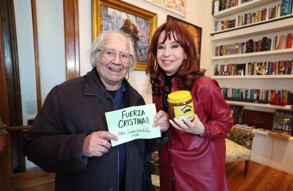 Referentes de Derechos Humanos piden que Cristina Kirchner no use tobillera y tenga un régimen libre de visitas