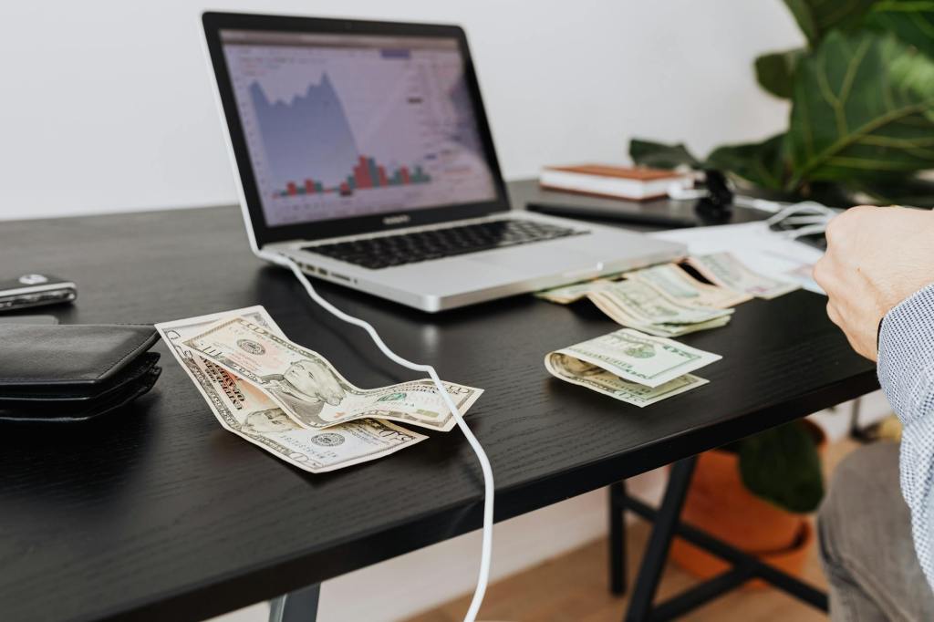 Dólar de jueves: oficial en $1420, paralelo en&nbsp;$1430
