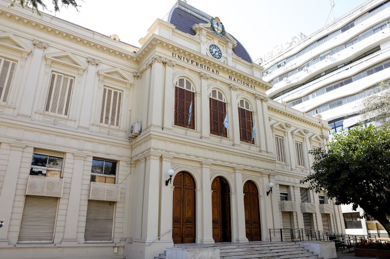 Polémica en la UNLP: convocaron a un exjuez denunciado por maltrato laboral para dictar un curso sobre violencia infantil